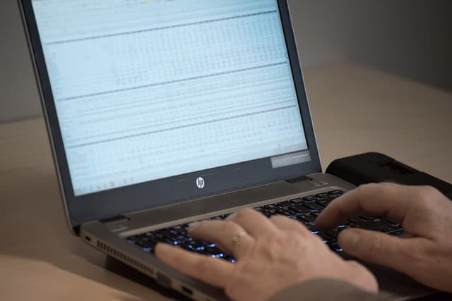 5 Best Link Building Services for Fintech Companies in 2025